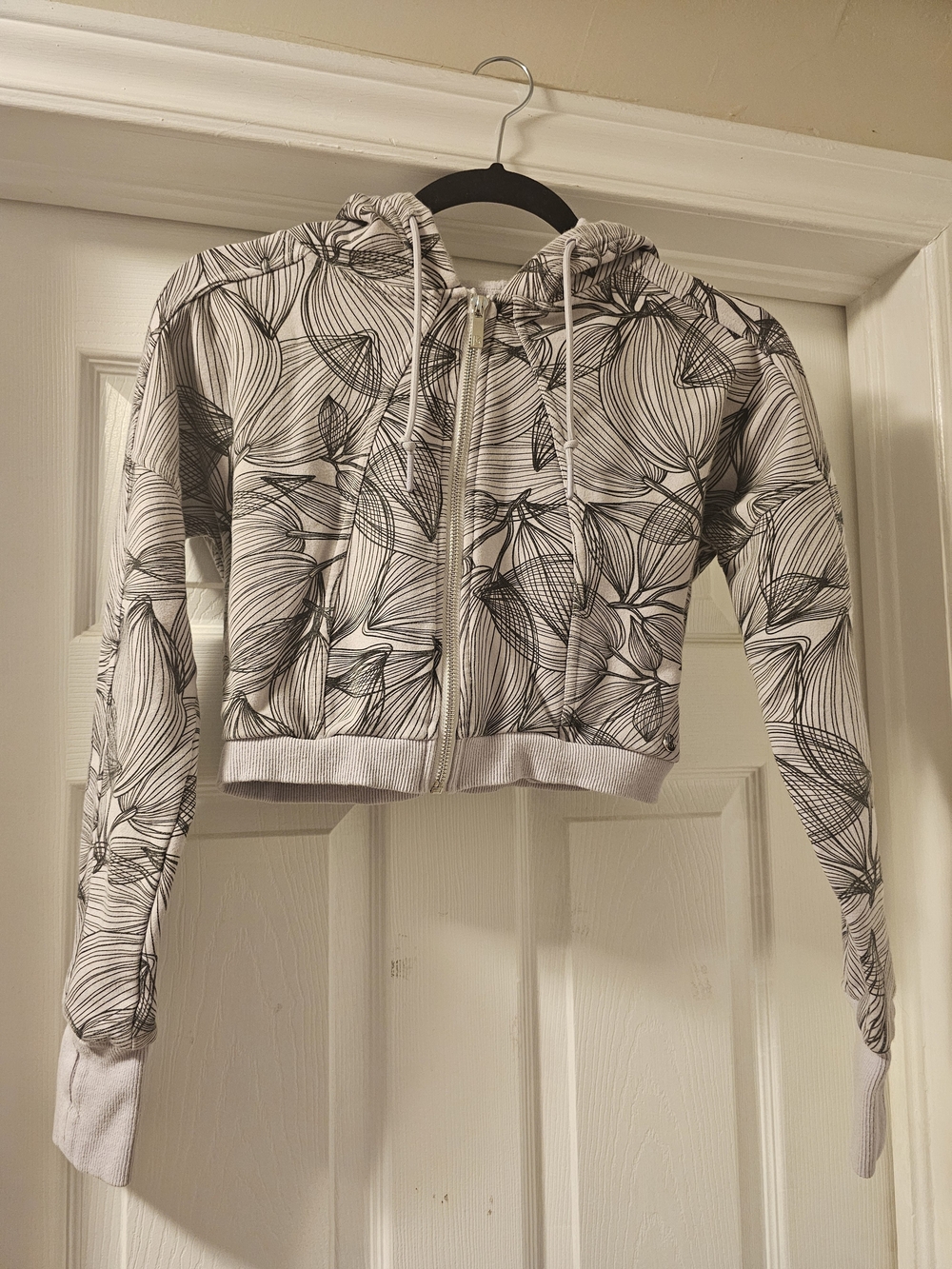 BuffBunny Lila  Cropped Sweater with Black Floral Line Print